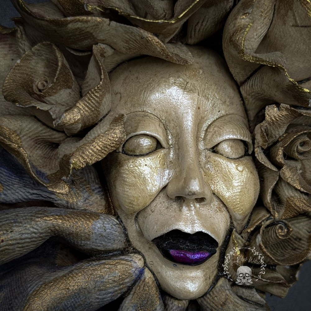 Incredible Sculpted Ceramic Brooch of Witchy Woman with Roses Handcrafted - Picture 8 of 8